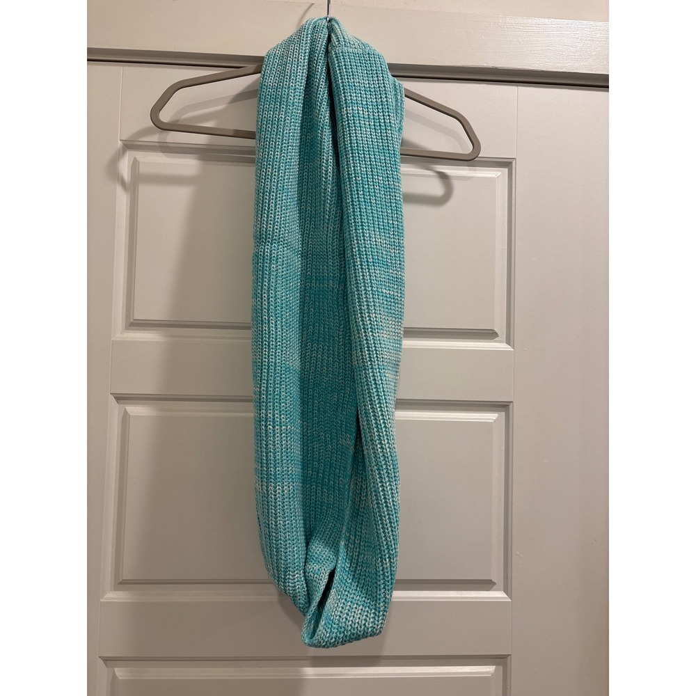 HitWear Aqua Blue White Marled Knit Infinity Scarf Chunky Ribbed Loop Accessory